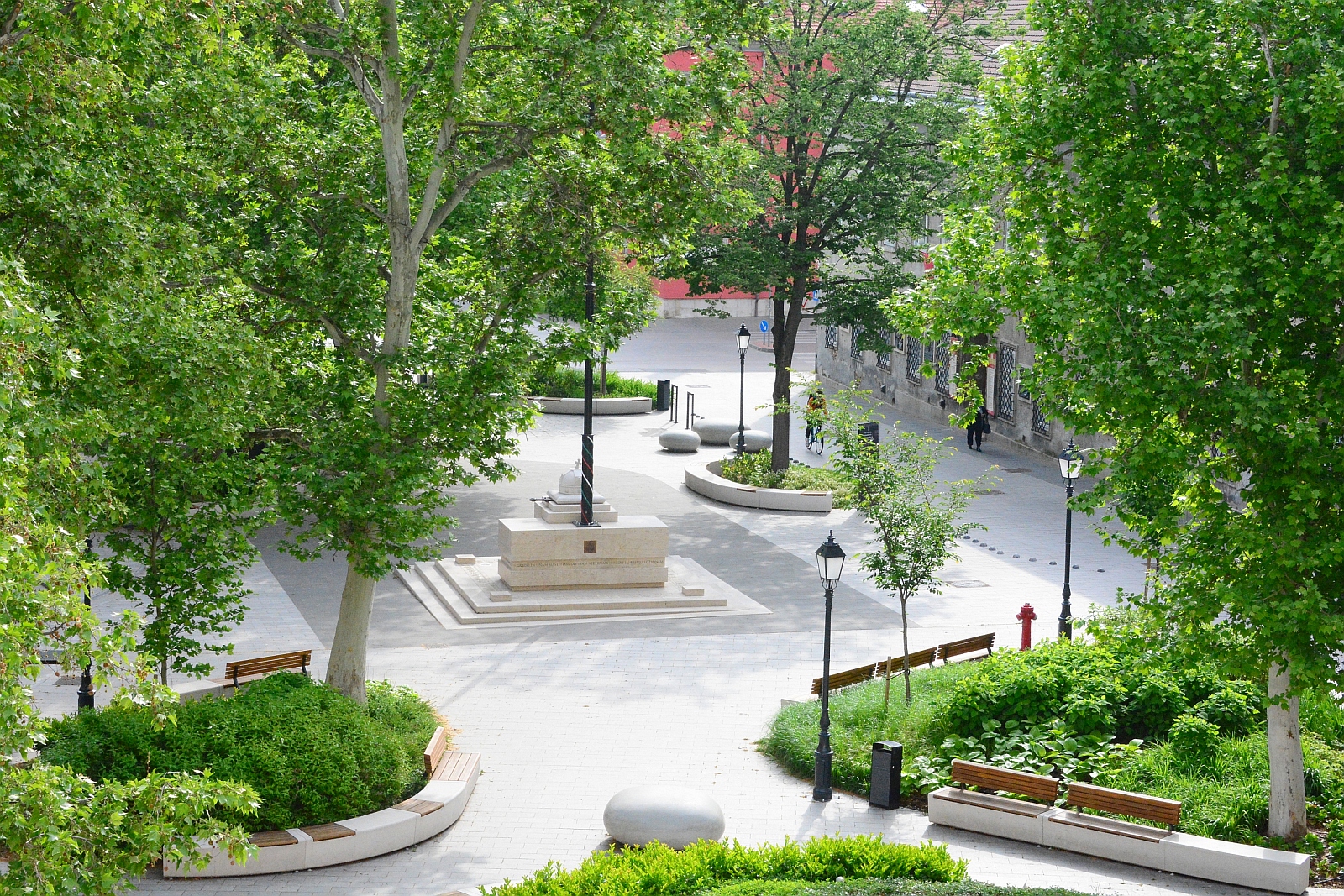 Amikor a tervezők álma beteljesül - nézze meg milyen csodálatosan zöld az Országzászló tér