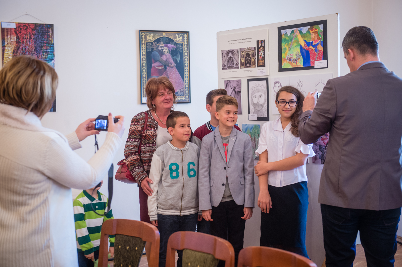 Fogom a kezed! - prózát és rajzokat várnak a Szent István Művelődési Ház pályázatára