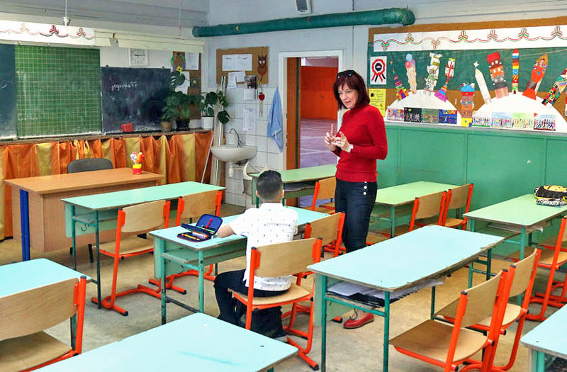 Mától engedélyezik a kiscsoportos konzultációkat az iskolákban