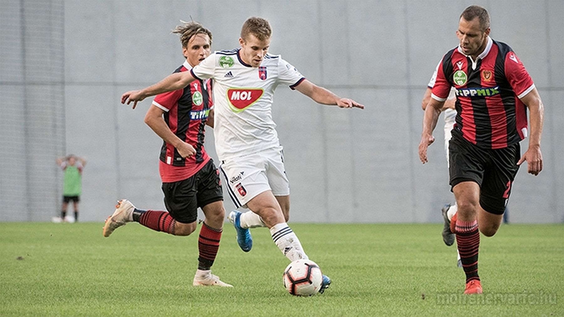 A kupagyőztes Budapest Honvéd ideiglenes otthonába látogat kedden este a Vidi