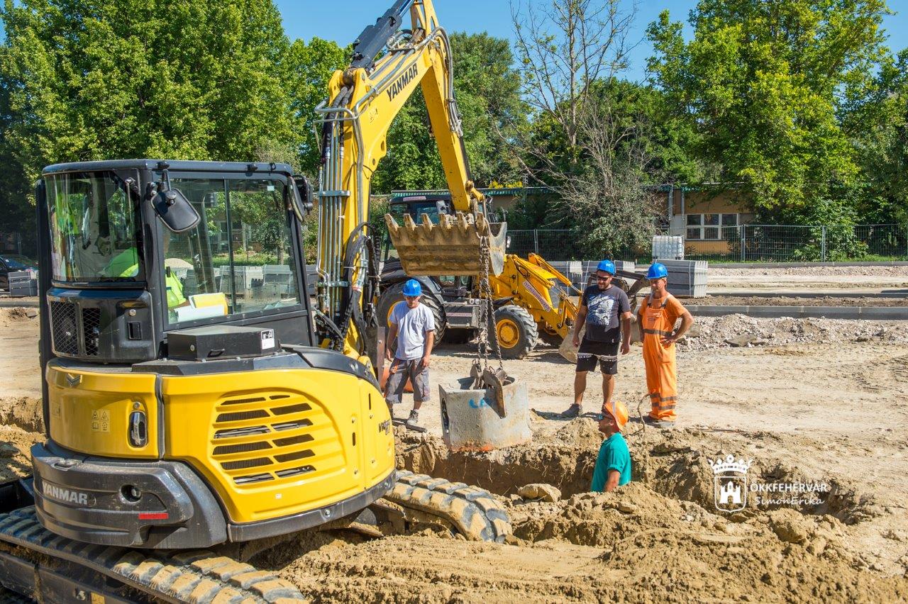 Több mint 200 új parkolóhely épül a kórháznál a Modern Városok Program keretében