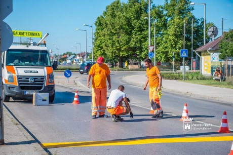 Elkezdődött hétfőn reggel a Balatoni úti felüljáró felújítása