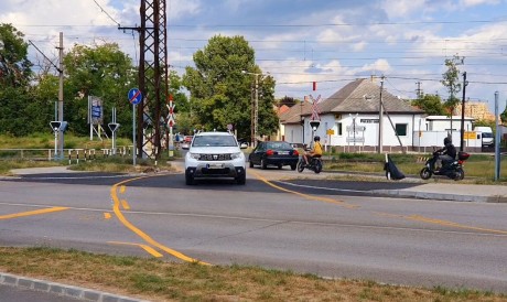Ütemezetten halad a Balatoni úti felüljáró felújítása