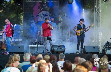Alba Regia Feszt augusztus 22-24 között a Feketehegy-Szárazréti szabadtéri színpadon