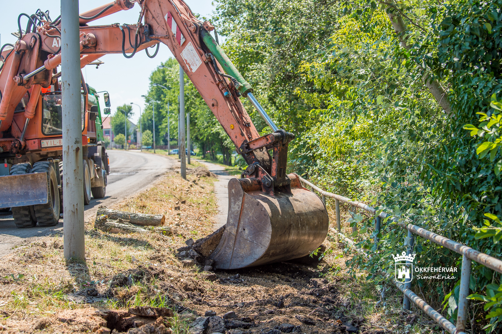 Augusztus végére befejeződik a Balatoni úti felüljáró felújítása