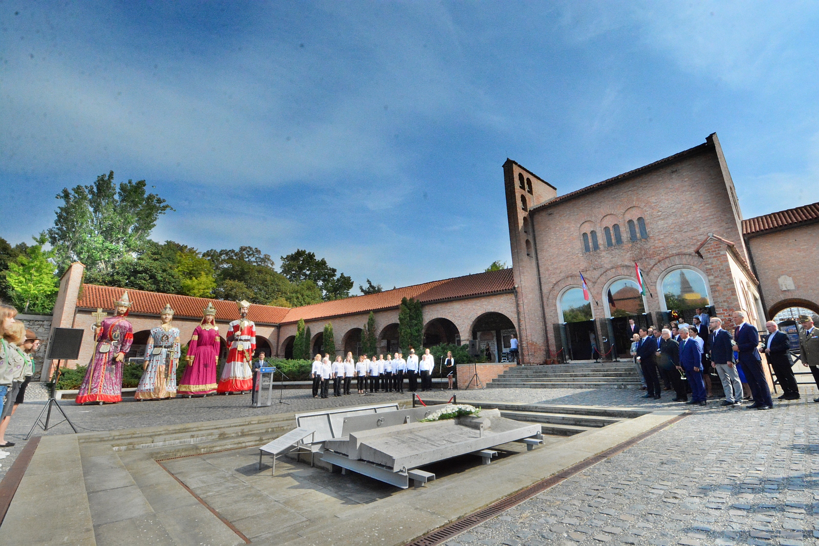 Augusztus 23-ig ingyenesen látogatható az osszárium a Nemzeti Emlékhelyen