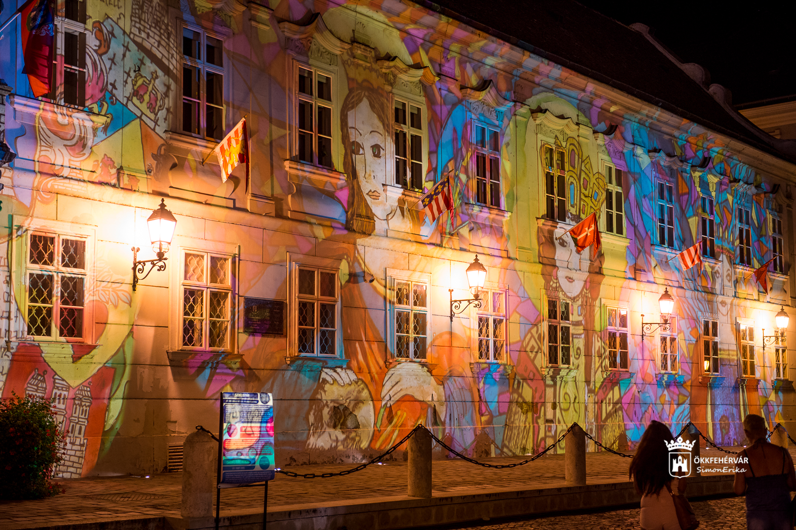 Fényjáték tette teljessé Szent István ünnepét a Belvárosban