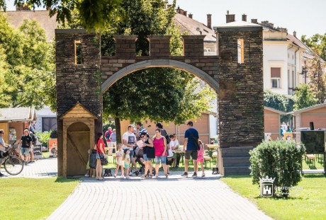 Elkezdődött a Koronázási Ünnepi Játékok háromnapos rendezvénysorozata