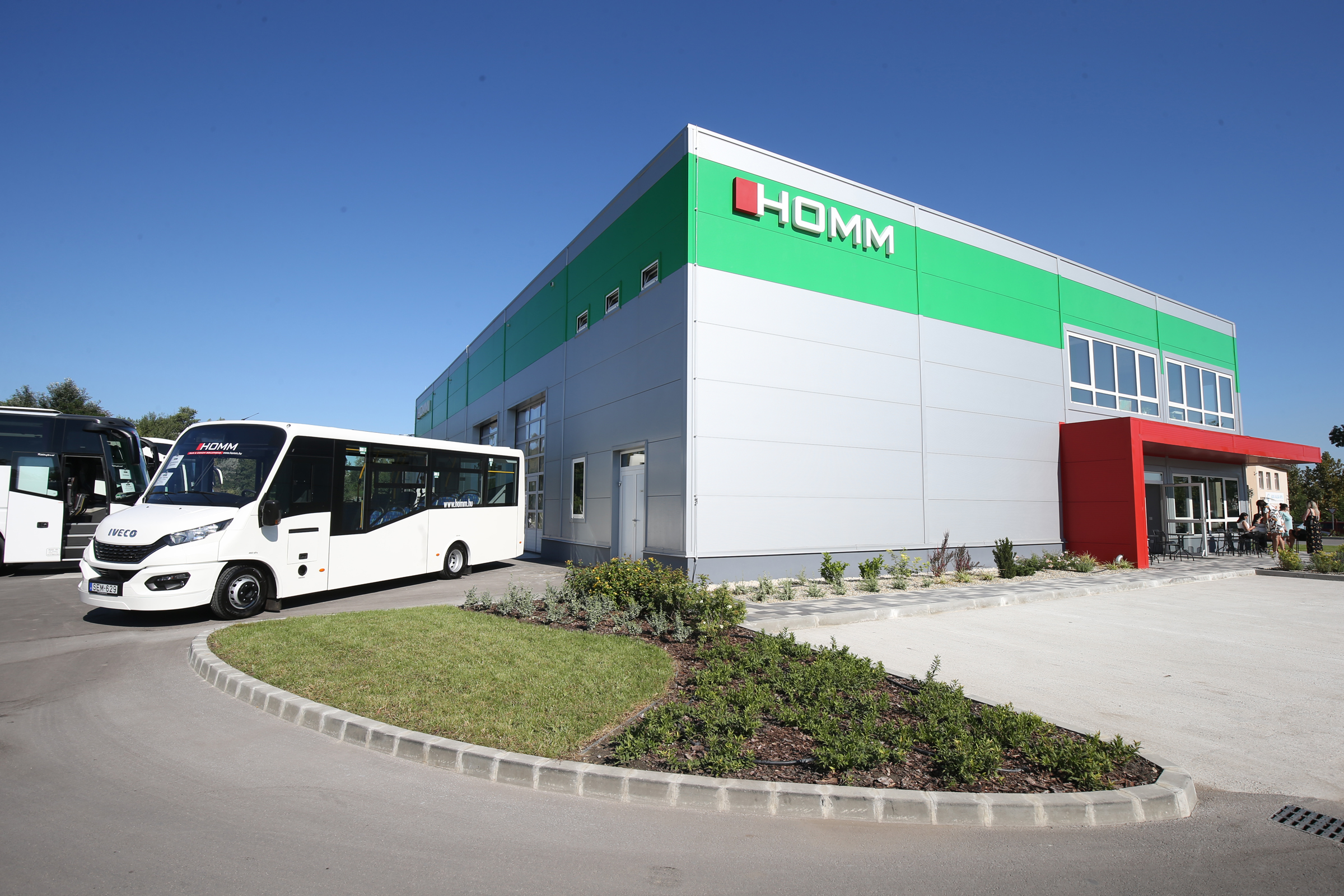 Fehérváron adták át hazánk egyik legkorszerűbb autóbusz-javító és karbantartó központját