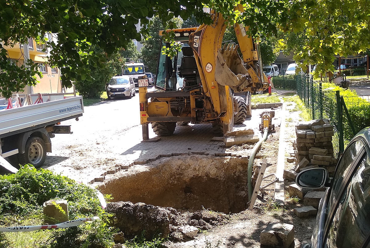 A Csanádi, a Radnóti és a Pilinszky tér környékét érinti a pénteki vízvezeték hibaelhárítás