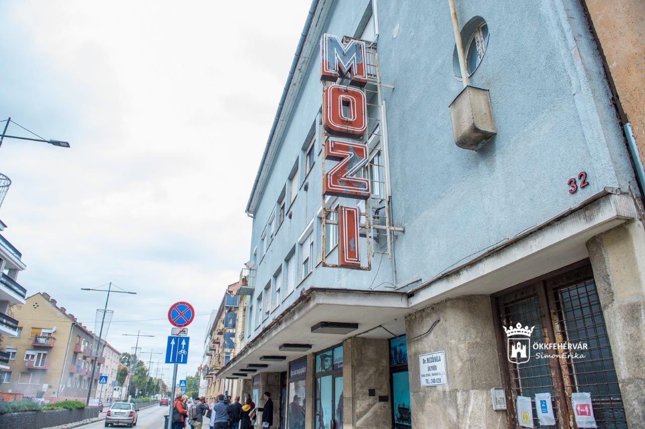 Kőtár, kutatóintézet és ideiglenes látogatóközpont lesz a volt Köztársaság mozi épületében