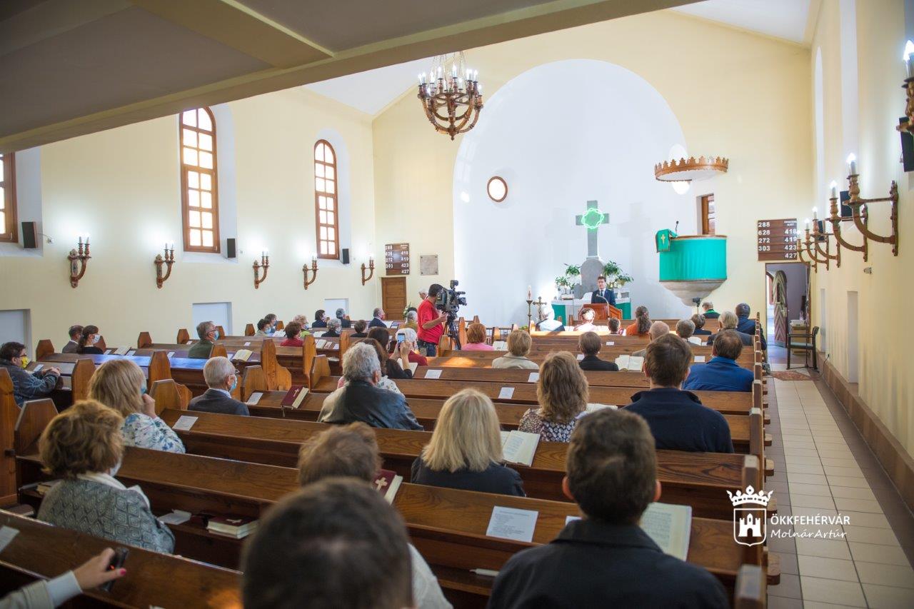 Gyülekezeti házuk fennállásának huszonöt évéért adtak hálát a fehérvári evangélikusok