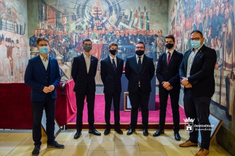 Bemutatkozott és beszámolt terveiről a Székesfehérvári Diáktanács új elnöksége