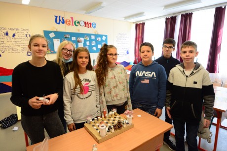 Világsakkfesztivál az István Király Iskolában - kreatív délelőttöt szerveztek a diákoknak