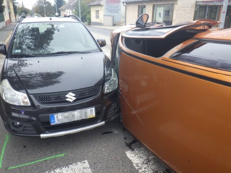 Baleset a Kadocsán - két gyereket szállítottak kórházba a mentők