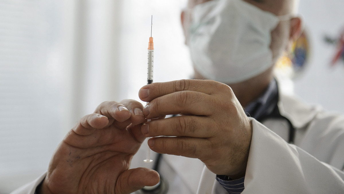 Már lehet jelentkezni az influenzaoltásra a háziorvosoknál