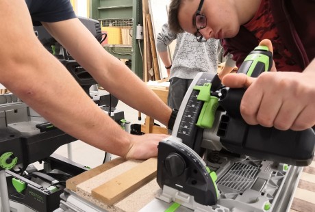 Szépen szerepeltek a Vörösmartys diákok a faipari szakmai versenyen