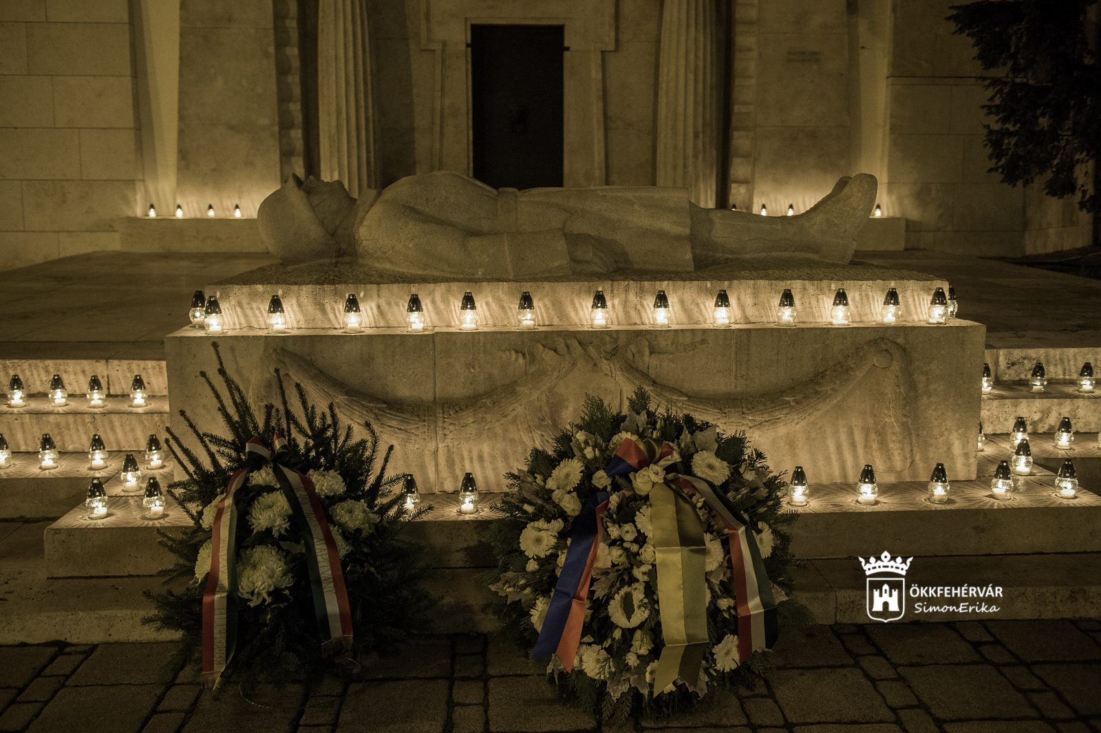 Néma koszorúzással emlékeztek a Nagy Háború hős, magyar katonáira