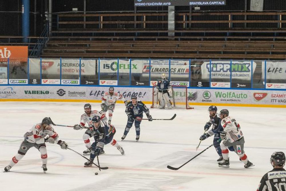 Janus bemutatkozott, a Volán szétlövésben nyert a Bratislava Capitals ellen
