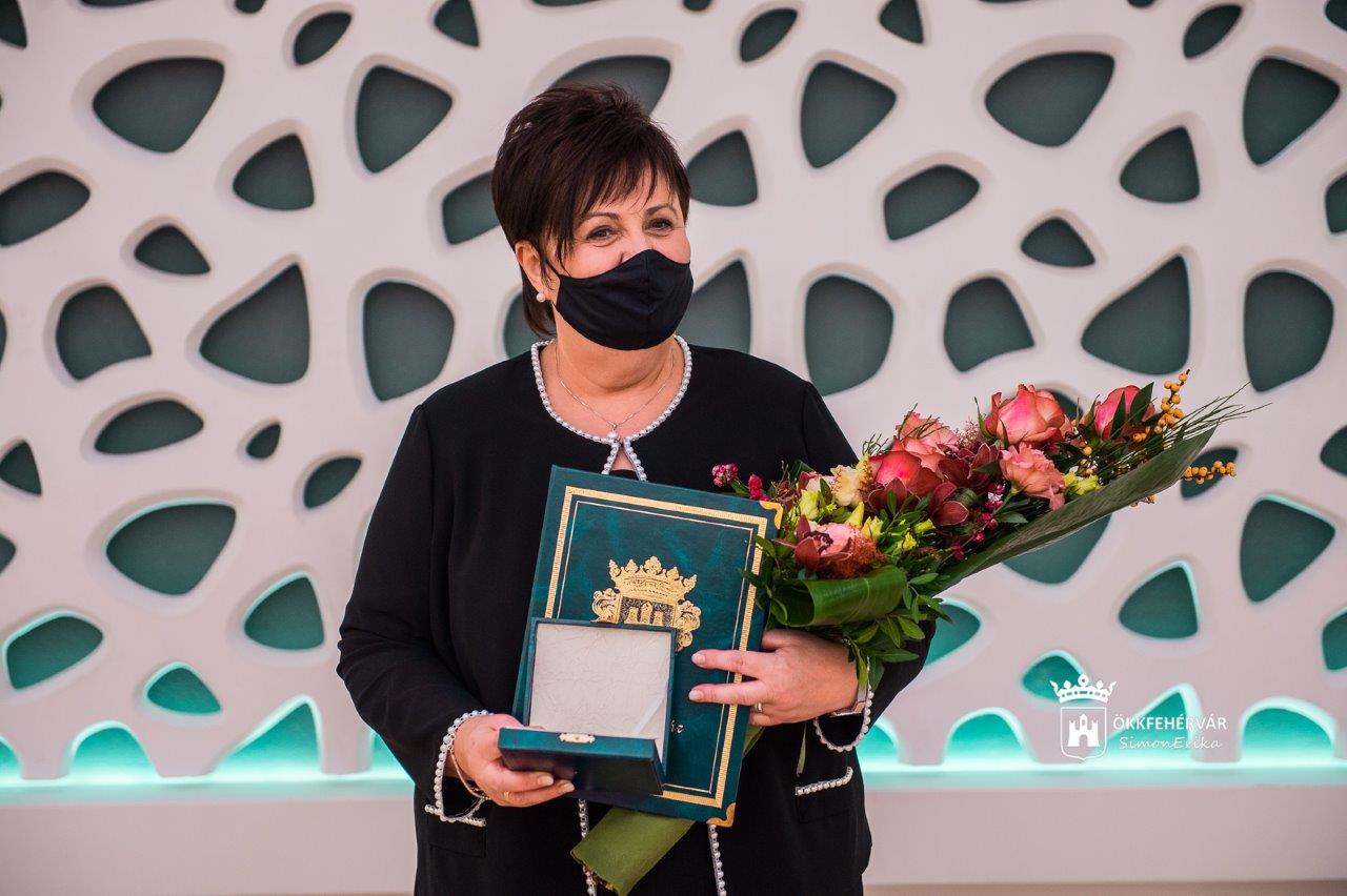 Székesfehérvár Egészségügyéért Díjat kapott a kórház nyugalmazott ápolási igazgatója