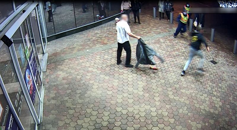 Levágta és ellopta a tabletet - azonnal elfogták a rendőrök és közterület-felügyelők