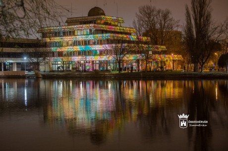 Adventi fényfestés szombaton és vasárnap a Csónakázó-tó partján