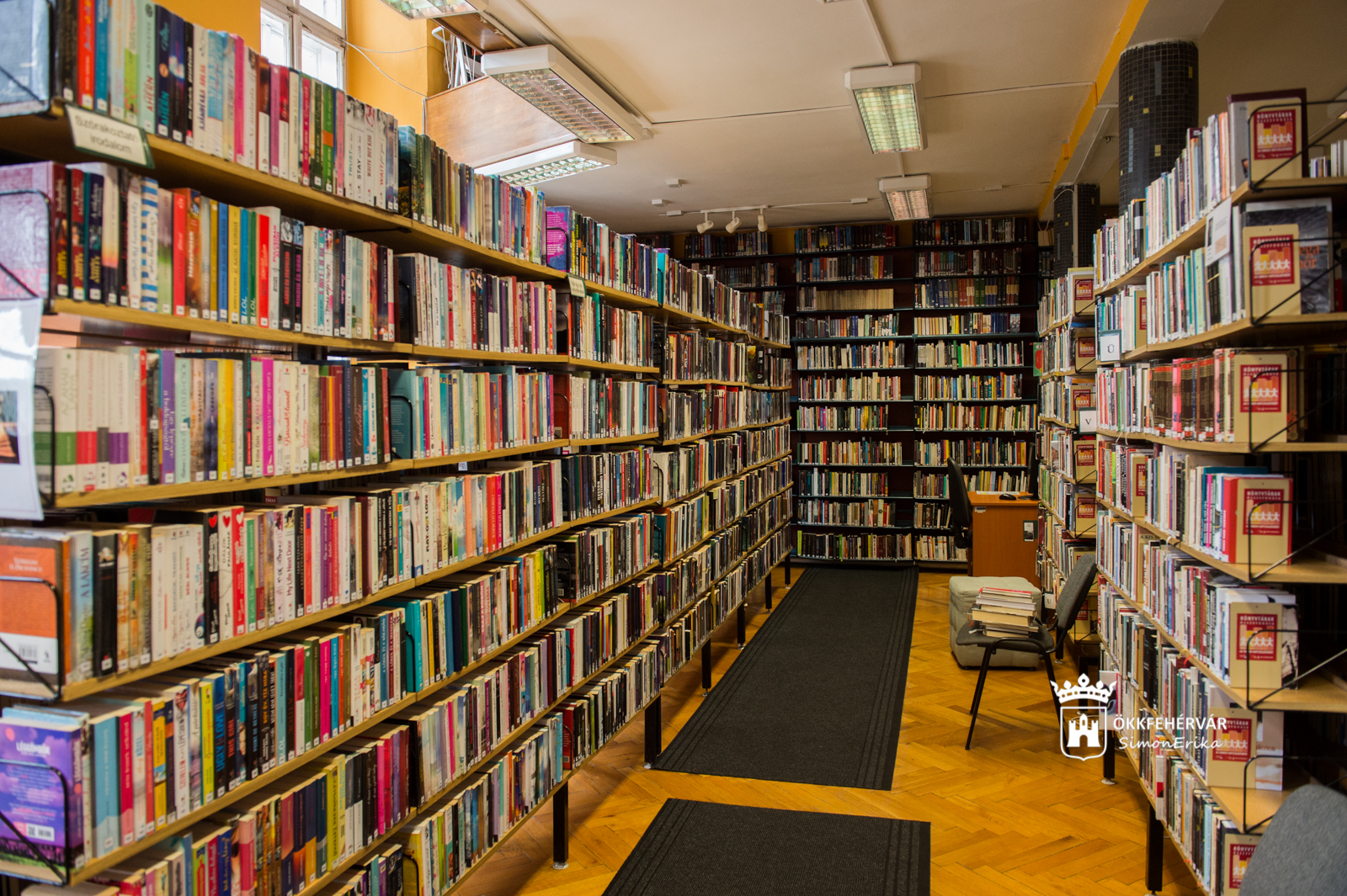 Könyvajánlóval kedveskednek az olvasóknak a VMK könyvtárosai