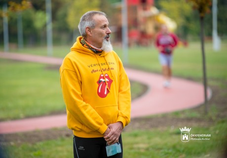 Vedd fel a nyúlcipőt 2021-ben! – jó tanácsok kezdő futónak Kaufer Tamástól