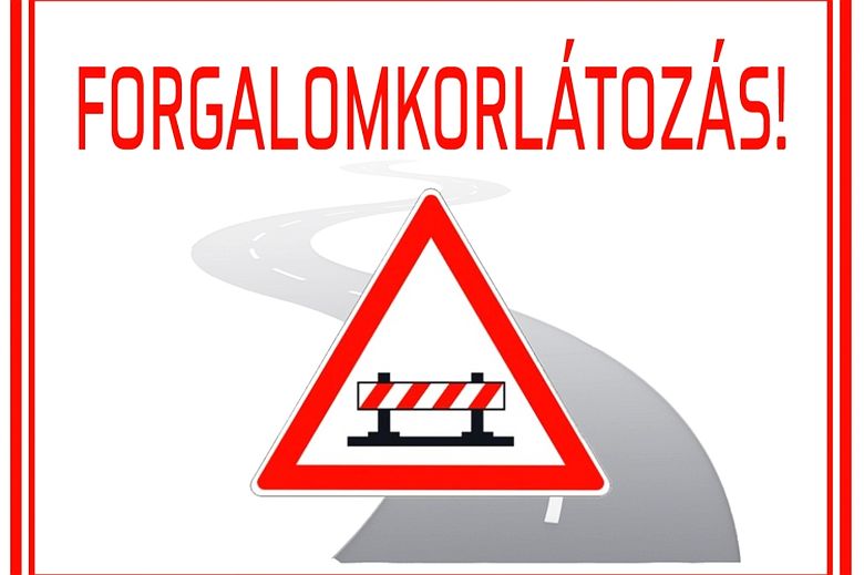 Holnaptól forgalomkorlátozás lesz a Juharfa utcában