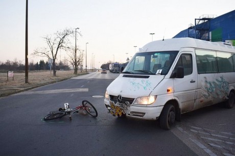 Nem adott elsőbbséget és elütötte a kerékpárost