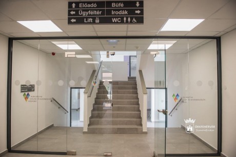 Elkészült az Alba Bástya új központja – minden intézményegység az Irányi Dániel utcai épületbe költözik