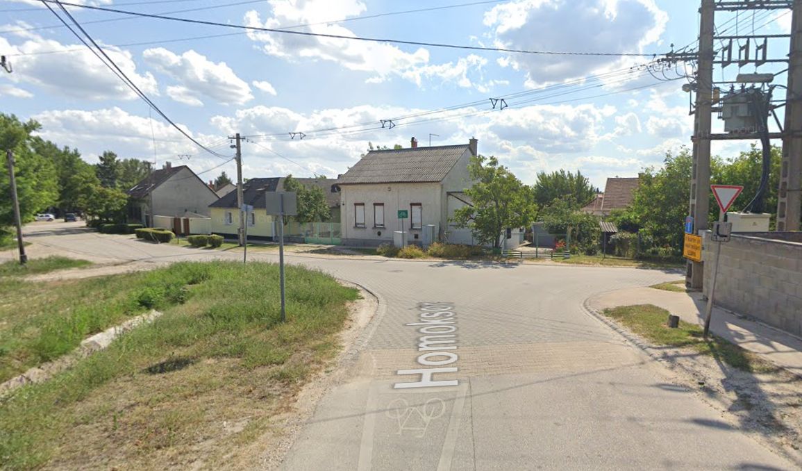 Burkolatfelújítási munkák miatt forgalomkorlátozás a Homoksoron