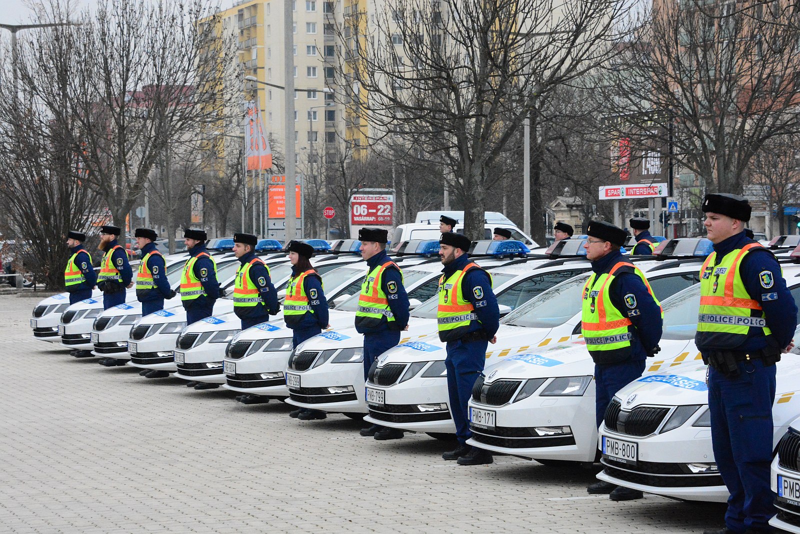 Tízmillió forintos városi támogatás a fehérvári rendőröknek