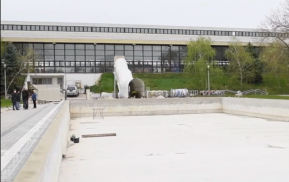 Májusban készül el a strand nagymedencéjének a teljes felújítása