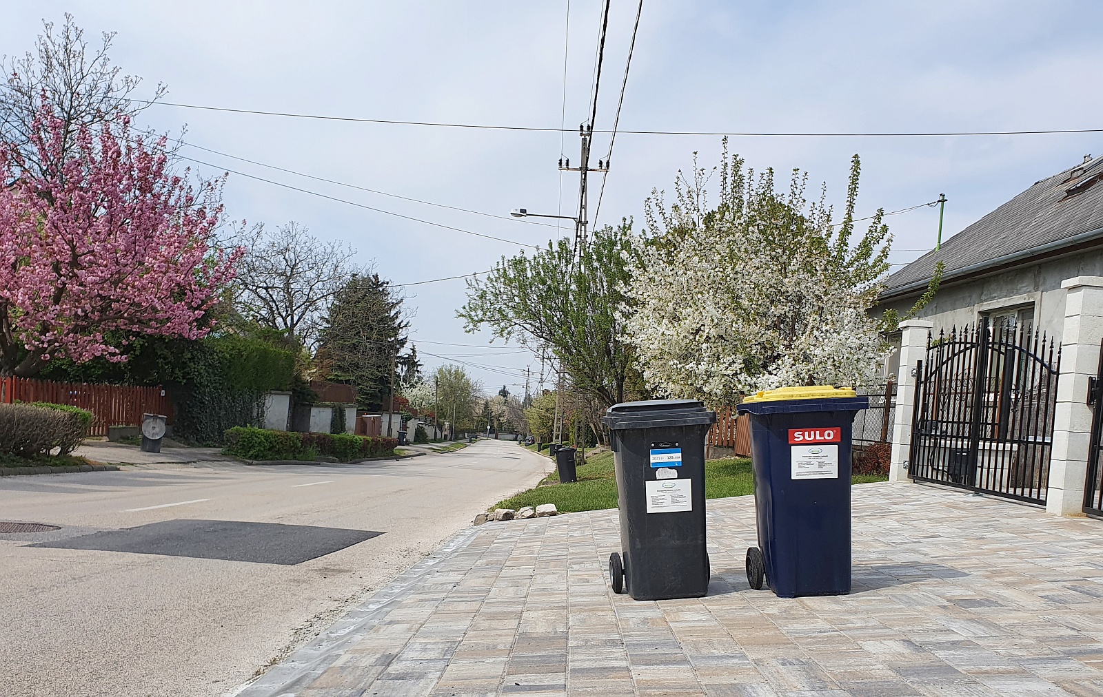 Öreghegyen és Maroshegyen még május végéig cserélik a szelektív kukákat a Depónia