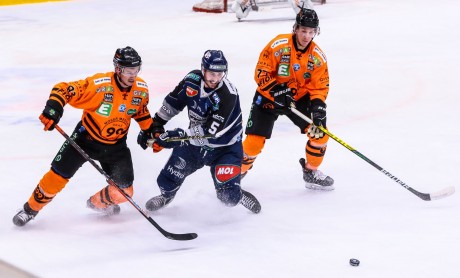 Stipsicz Bence is szerződést hosszabbított a fehérvári hokicsapattal