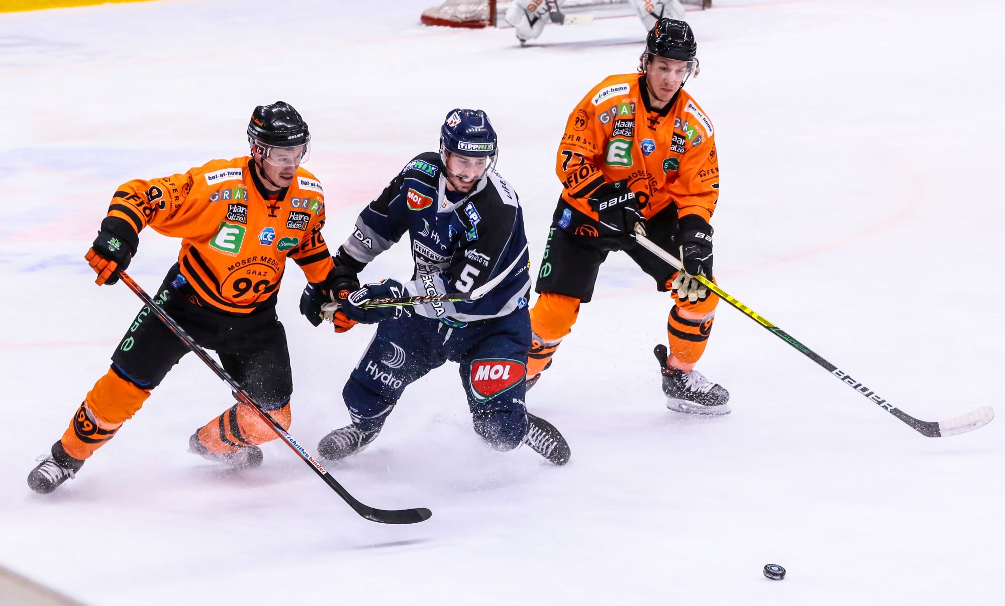 Stipsicz Bence is szerződést hosszabbított a fehérvári hokicsapattal