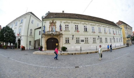 Május 19-től szerdánként ismét lesz személyes ügyfélfogadás a Polgármesteri Hivatal Ügyfélszolgálatán