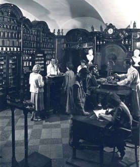 Ötven esztendeje szűnt meg a Fekete Sas Patika