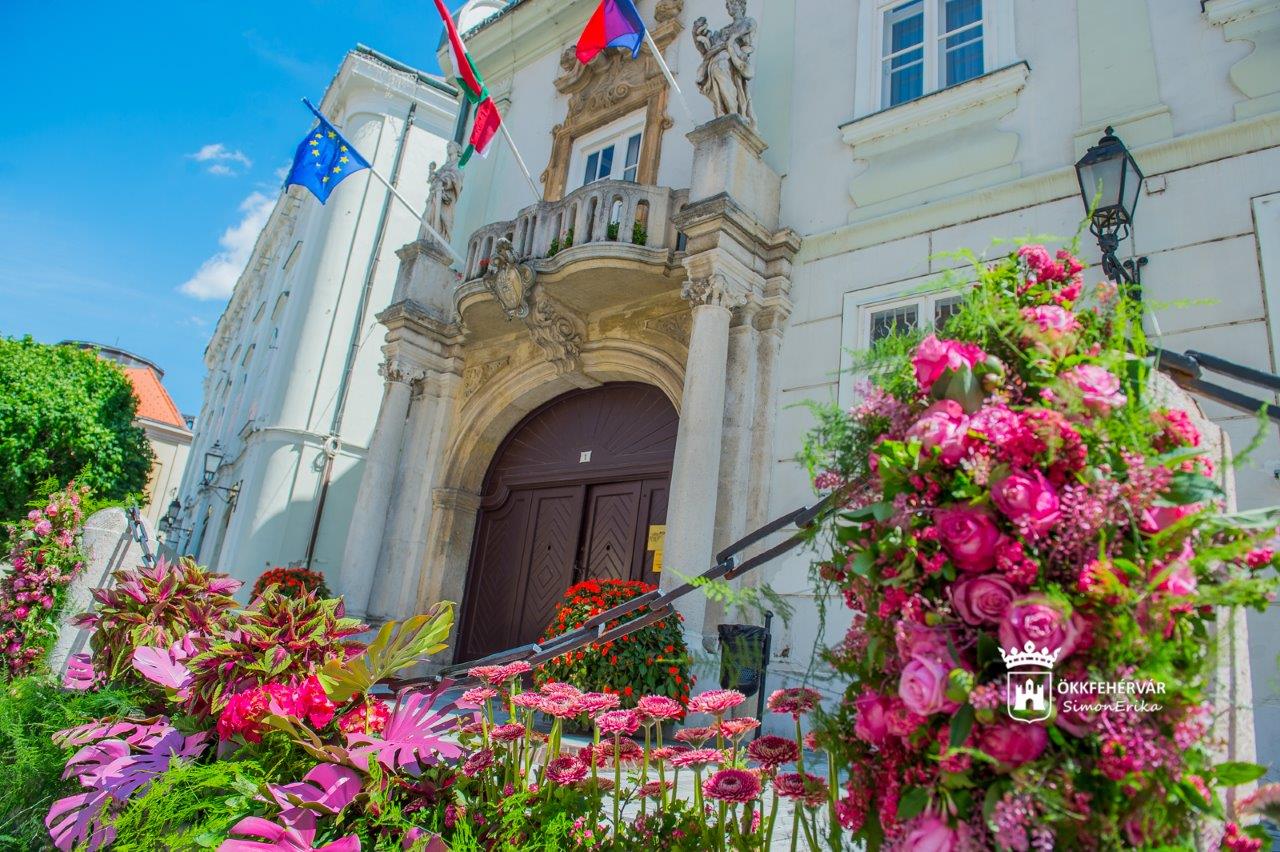 Virágos Pünkösd - a Székesfehérvár app-on szavazni is lehet az alkotásokra