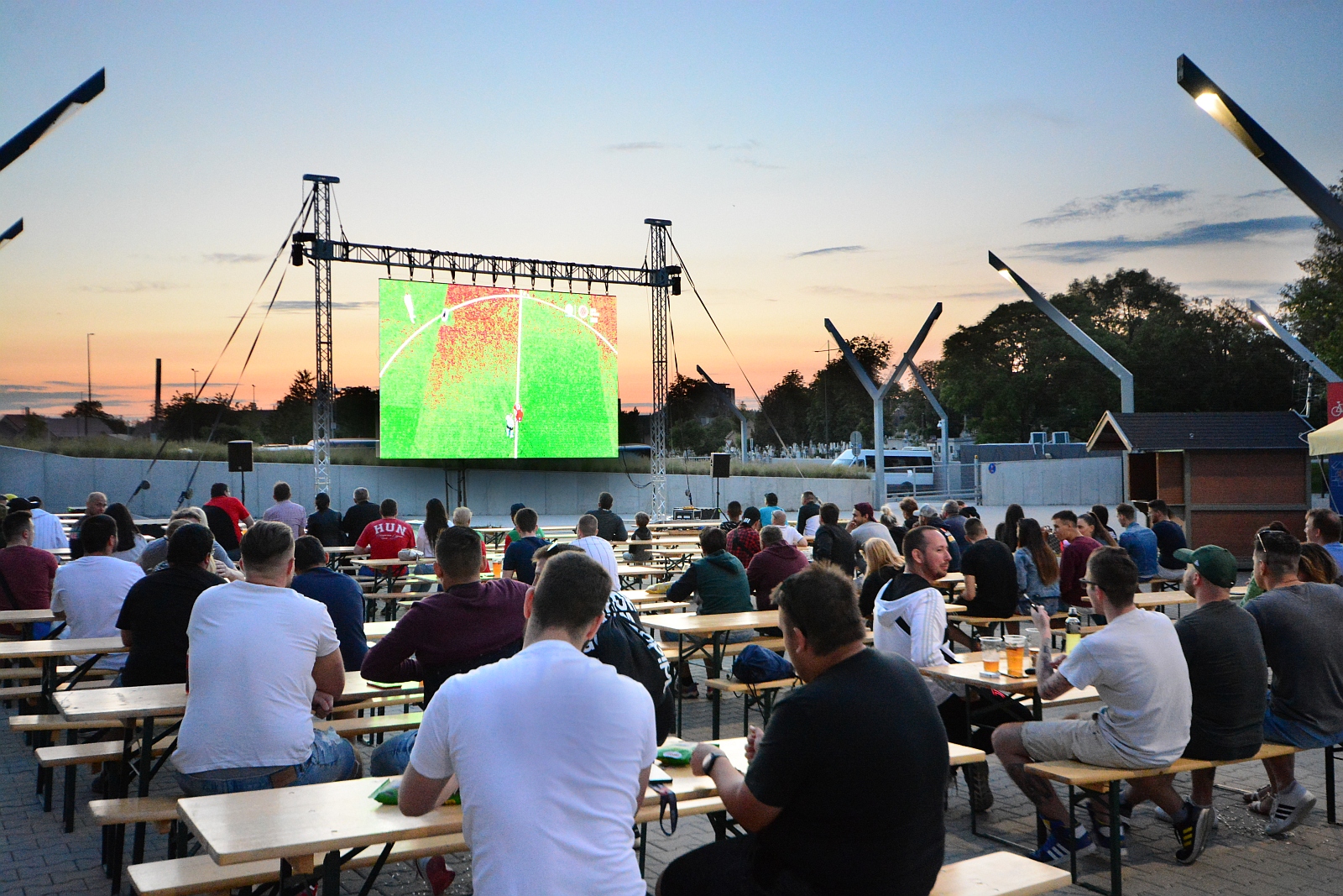 Megnyitott az Eb-terasz a MOL Aréna Sóstó mellett