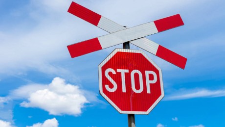 Ma este lezárják a Farkasvermi úti vasúti átjárót