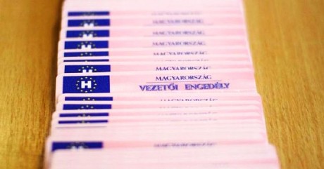 Egységes szabályozás - tíz hónappal tovább érvényes a jogosítvány
