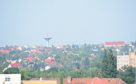 Mérsékelten ugyan, de tovább emelkednek az ingatlanárak Székesfehérváron