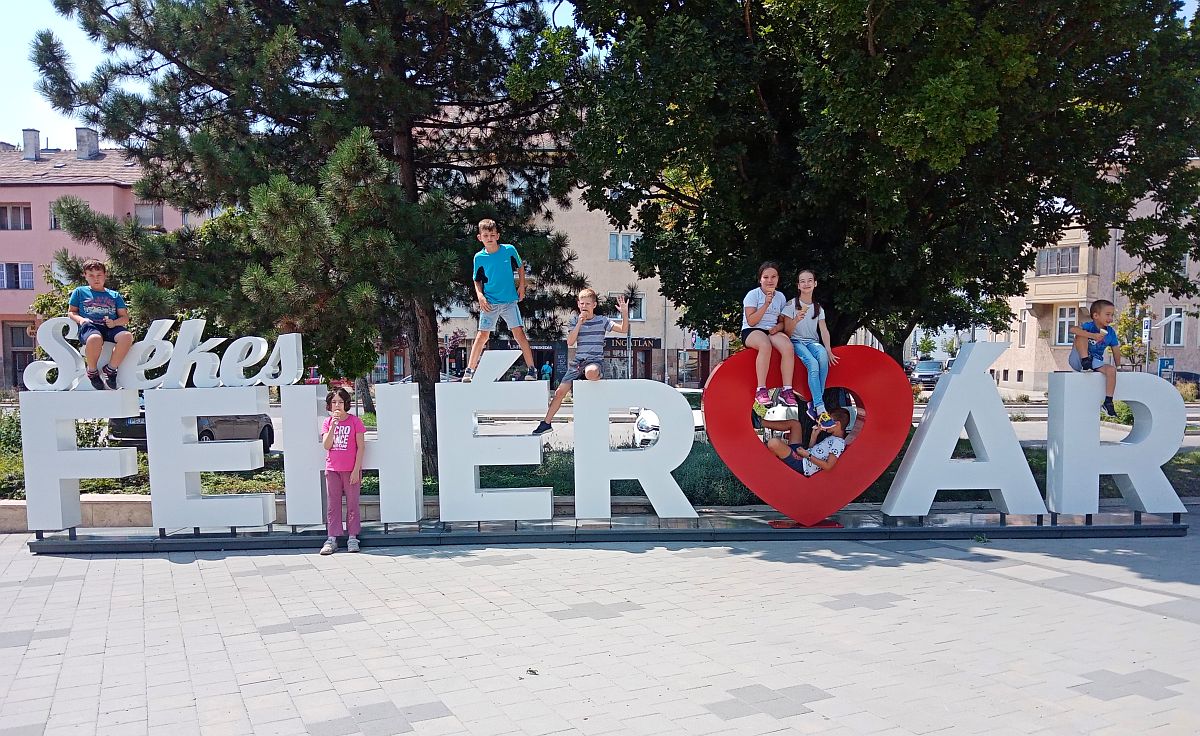 Gyerekprogramok és táborozás négy héten keresztül a SZÉNA Egyesülettel