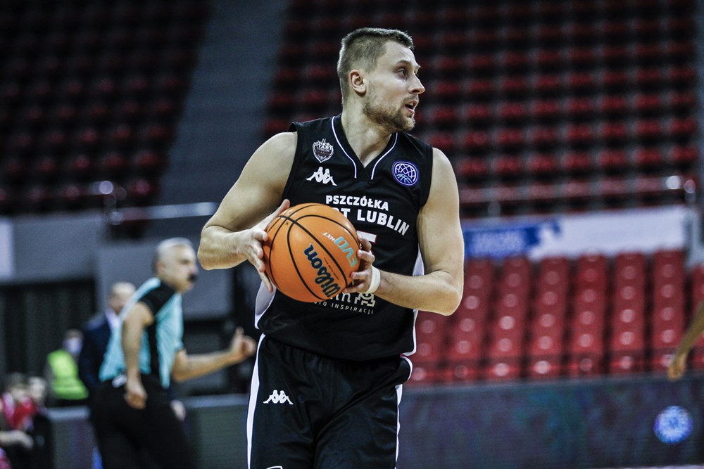 Megvan a távozó légiós pótlása, lett válogatott kosaras érkezik