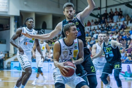 Könnyedén nyert a címvédő Falco Szombathely az Alba Fehérvár otthonában