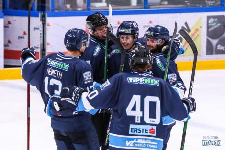 Ingyenesen látogatható a Fehérvári Titánok minden meccse a szezonban