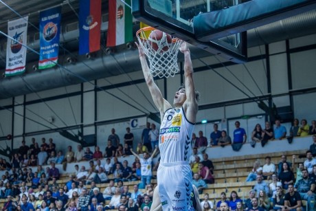 Egy félidő alatt eldőlt, simán verte a DEAC a tartalékos Albát