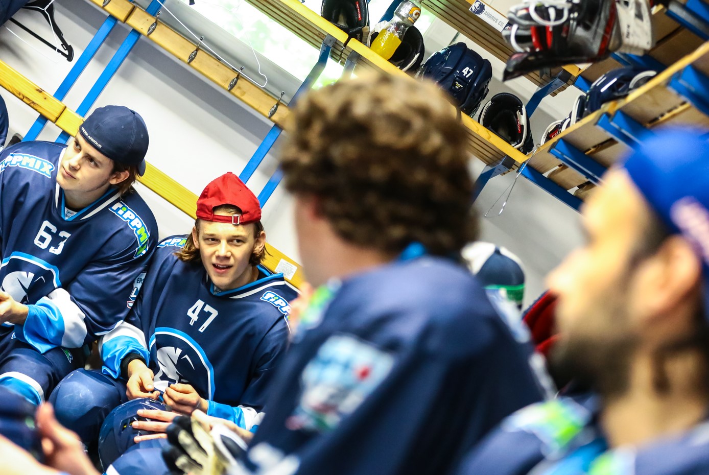 Jégkorong: a brassói farkasok kiütötték a fehérvári titánokat